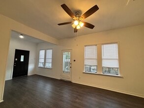 1117 Dallas St in Port Neches, TX - Building Photo - Building Photo
