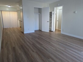 216 Melrose Dr in Oxnard, CA - Building Photo