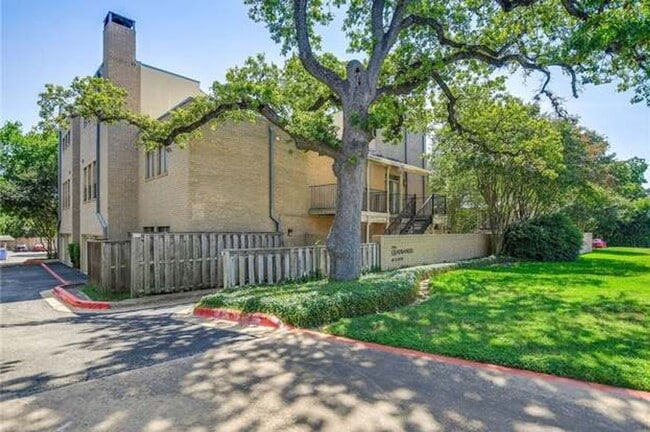 611 E 45th St in Austin, TX - Building Photo - Building Photo
