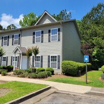 114 Lakeview Estates Dr in Eatonton, GA - Building Photo