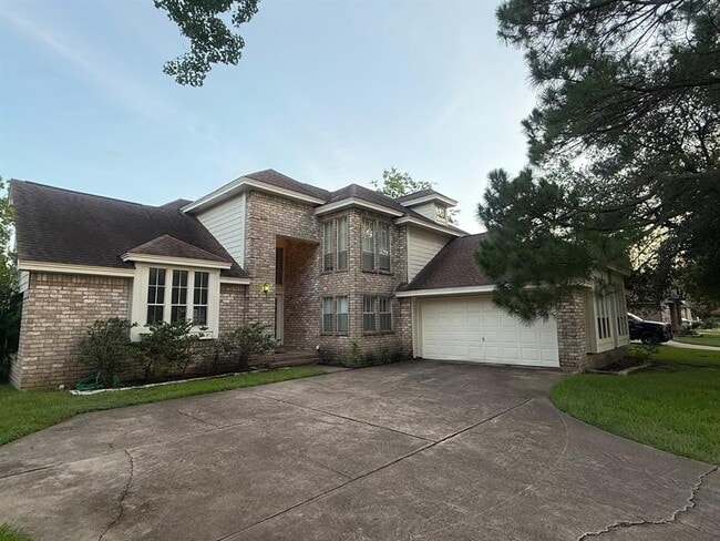 15111 New Hastings Dr in Houston, TX - Building Photo - Building Photo