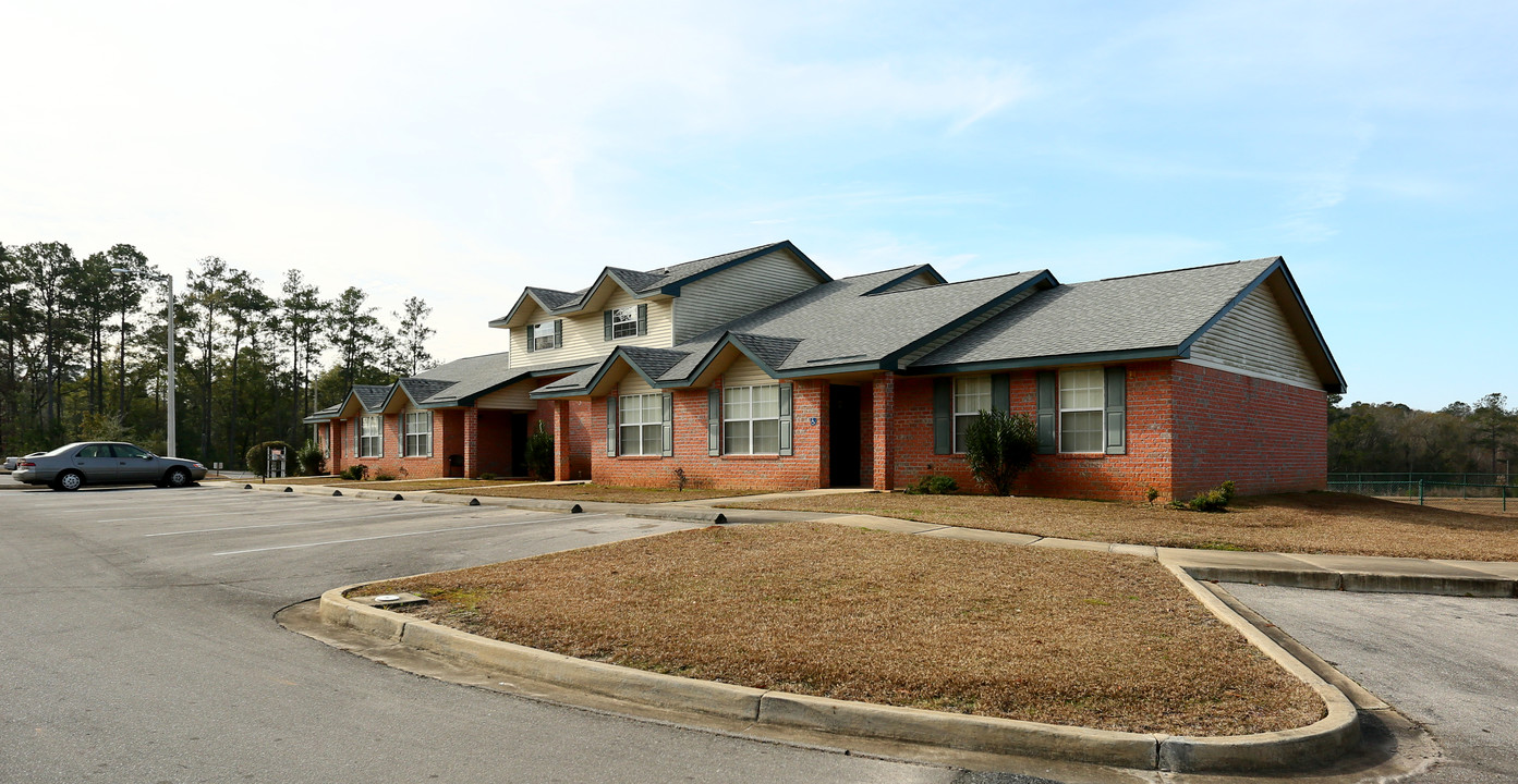 Omega Villas in Quincy, FL - Building Photo