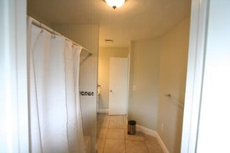 82 N Conch Ave in Duck Key, FL - Building Photo - Building Photo