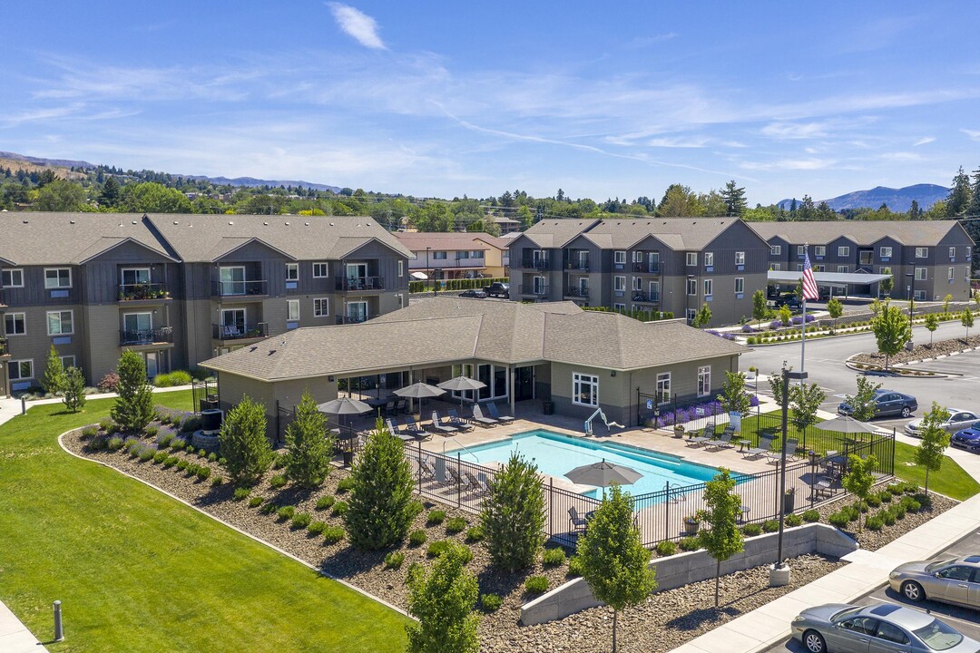 Rylee Ann Apartments in East Wenatchee, WA - Foto de edificio