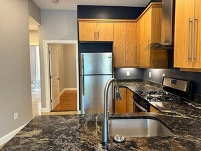 8 Bard Ave, Unit 2 in Boston, MA - Building Photo - Building Photo