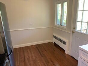 16 Saran Ave, Unit 1 in Bedford, MA - Building Photo - Building Photo