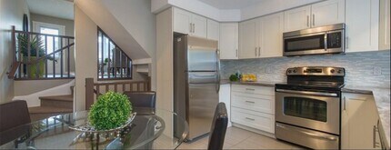 487 E Av in Kitchener, ON - Building Photo - Building Photo