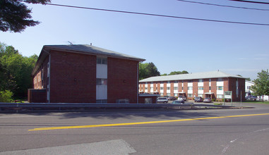 Granby Road Arms in Chicopee, MA - Building Photo - Building Photo