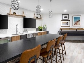 7403 in Los Angeles, CA - Building Photo - Interior Photo
