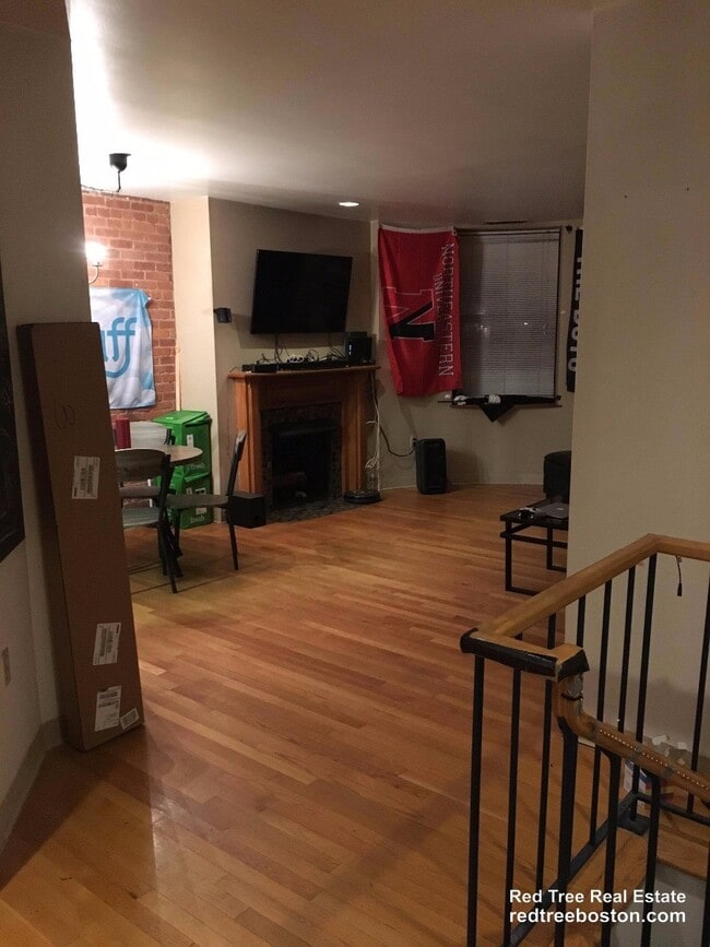 property at 103 Gainsborough St