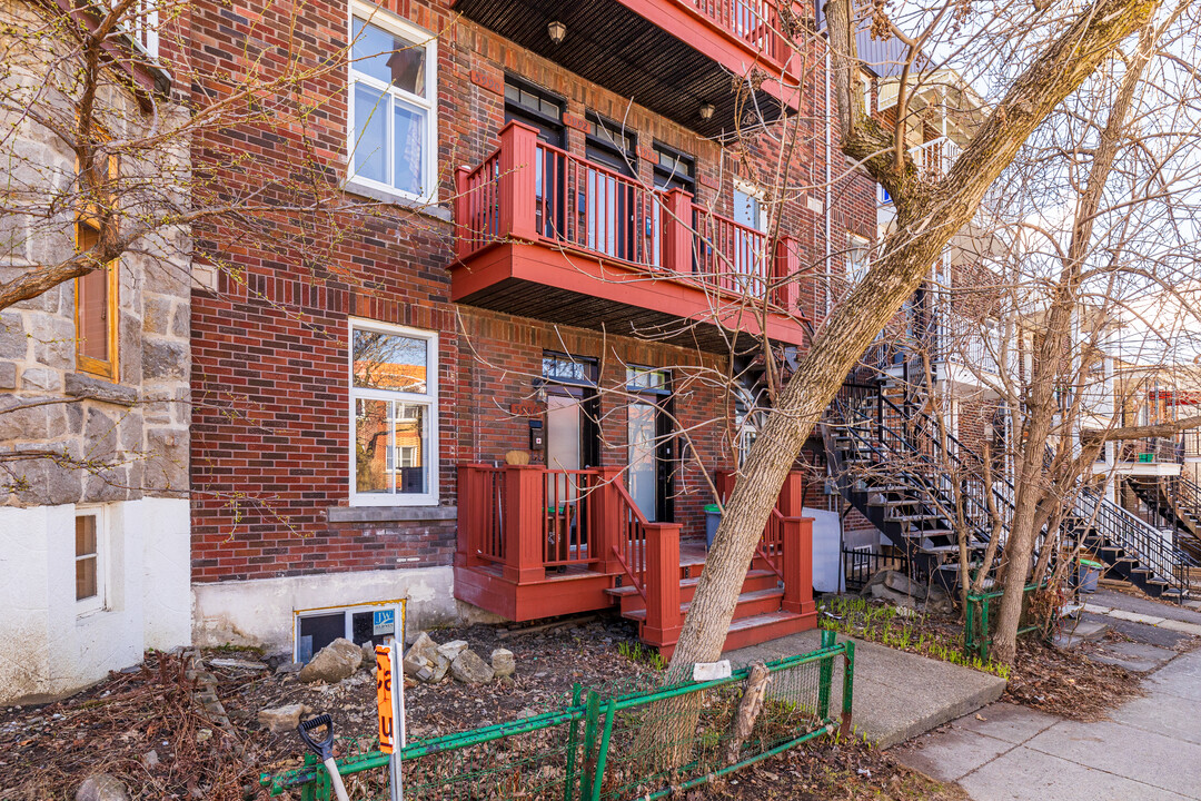 5986 1Re Av in Montréal, QC - Building Photo