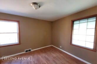 8815 S Merrill Ave in Chicago, IL - Building Photo - Building Photo