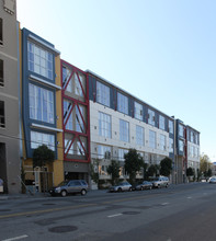 683 Brannan St Loft Apartments in San Francisco, CA - Building Photo - Building Photo