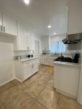 283 S El Molino Ave, Unit 7 in Pasadena, CA - Foto de edificio - Building Photo