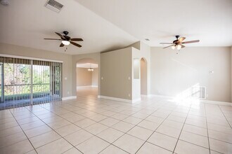 1207 Summa Blvd in Lehigh Acres, FL - Foto de edificio - Building Photo