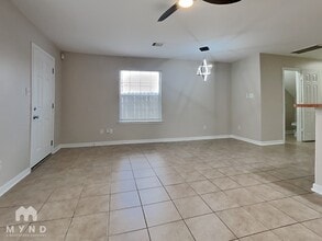 6128 Sidney St, Unit A in Houston, TX - Building Photo - Building Photo