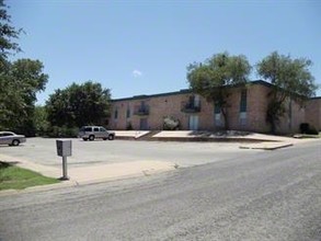 Rosewood Park Apartments UP in San Angelo, TX - Foto de edificio - Building Photo