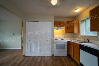 1931 Ross Ct in Fort Collins, CO - Foto de edificio - Building Photo