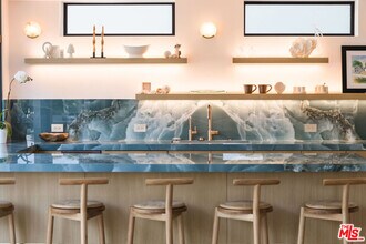 606 N Ardmore Ave in Manhattan Beach, CA - Building Photo - Building Photo