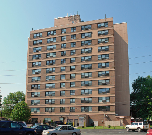 Jarrett Terrace Apartments in Charleston, WV - Building Photo - Building Photo