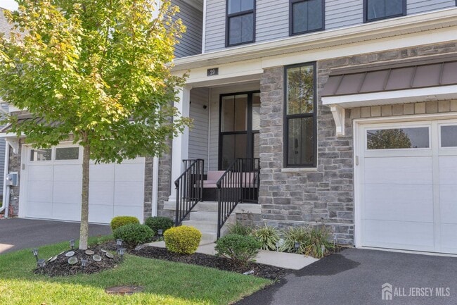 property at 29 Beachwood Dr