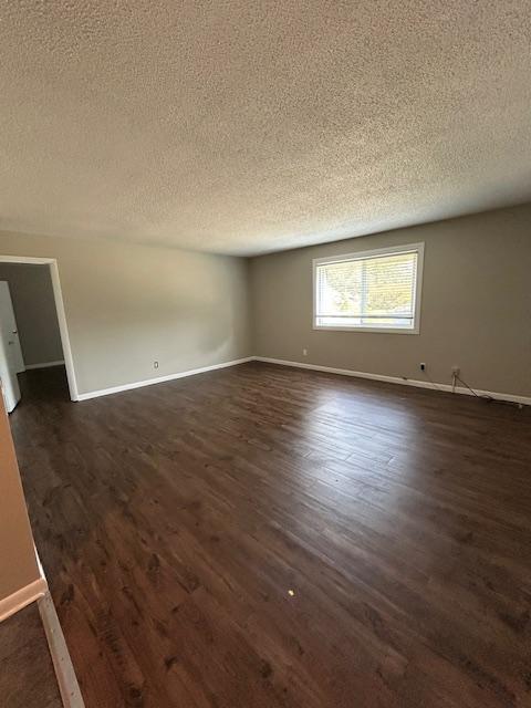 2010 Emmett Dr in Tifton, GA - Building Photo