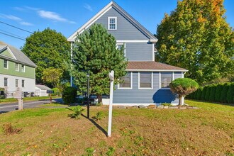 44 E Cedar St in Newington, CT - Building Photo - Building Photo
