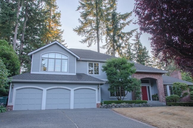 property at 8816 SE 77th Pl