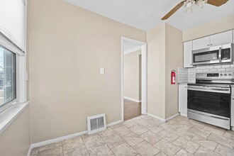 2158 Champaign Rd in Lincoln Park, MI - Building Photo - Building Photo