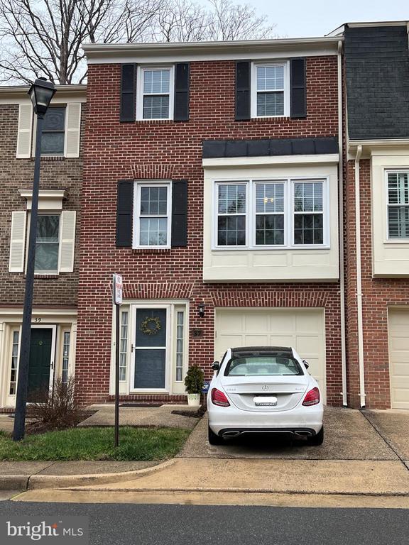 property at 37 Carriage House Cir