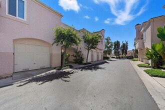 413 Sanibelle Cir in Chula Vista, CA - Building Photo - Building Photo