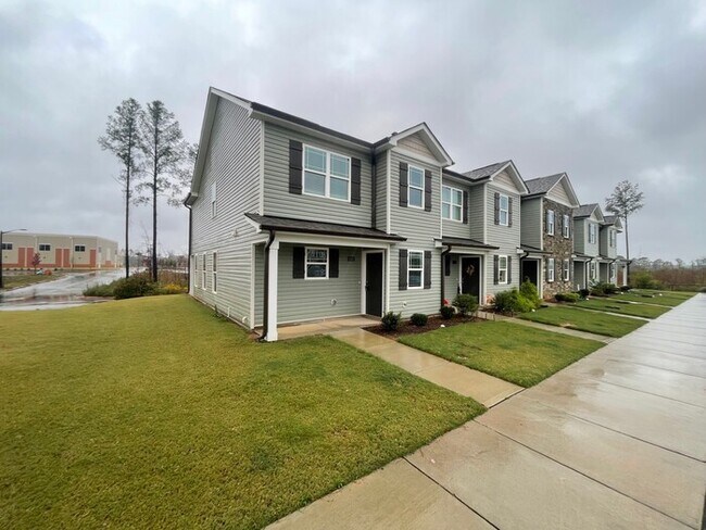 1089 Peony Ln in Youngsville, NC - Building Photo - Building Photo