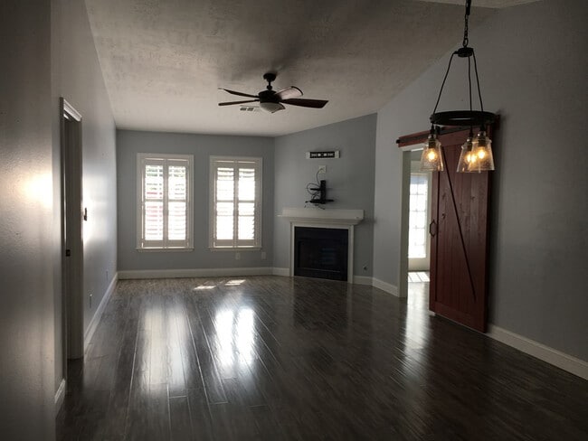 116 W Middlebury Ln SW in Aiken, SC - Building Photo - Building Photo