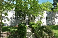 Building Photo - WELLINGTON WOODS Apartments in Morrisville, Pennsylvania
