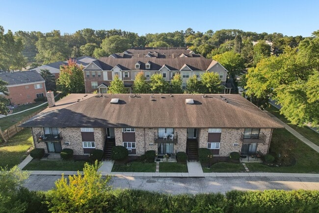 505 Kenilworth Ave in Glen Ellyn, IL - Building Photo - Building Photo