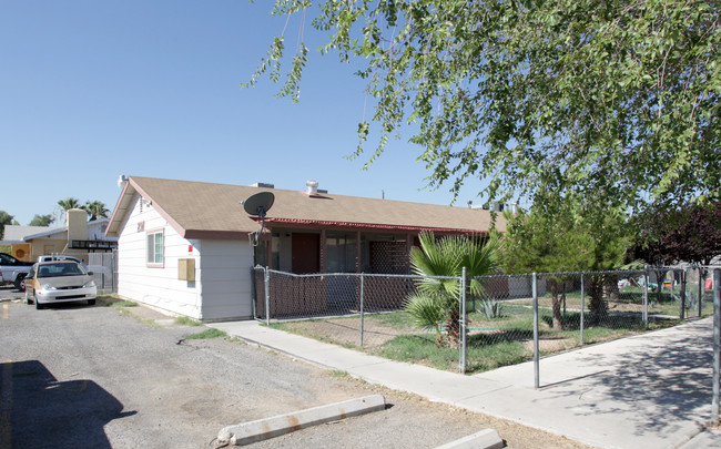 2301-2307 Ellis St in North Las Vegas, NV - Building Photo - Building Photo