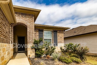 825 Gerardia Ct in Seguin, TX - Building Photo - Building Photo