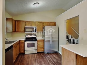 2220 Siesta Dr in Batavia, OH - Building Photo - Building Photo