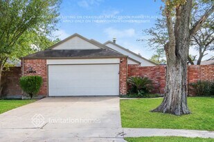 13015 Stancliff Oaks St in Sugar Land, TX - Building Photo