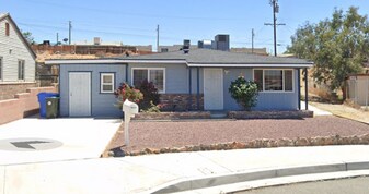 200 Elizabeth St in Barstow, CA - Building Photo