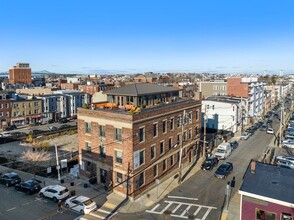 154 Maverick St in Boston, MA - Building Photo - Building Photo