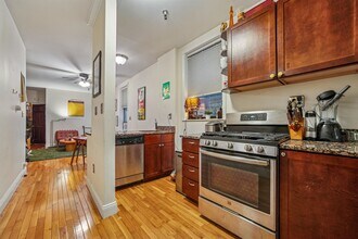 117 Ogden Ave. in Jersey City, NJ - Building Photo - Building Photo