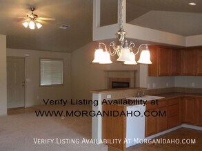1621 W Streamside Ave in Nampa, ID - Building Photo - Building Photo