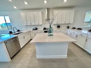 4060 Waterleaf Ave in Sacramento, CA - Building Photo - Building Photo