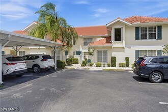 4950 Deerfield Way in Naples, FL - Foto de edificio - Building Photo