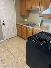 820 E Purdue Ave, Unit D in Phoenix, AZ - Foto de edificio - Building Photo