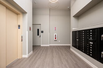Escher Apartments in West Lafayette, IN - Foto de edificio - Lobby