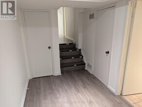 41 Russfax Dr in Toronto, ON - Building Photo - Building Photo