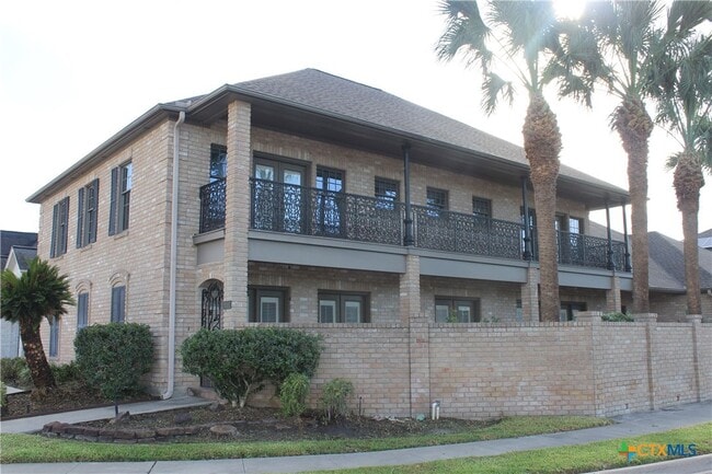 property at 6001 Country Club Dr