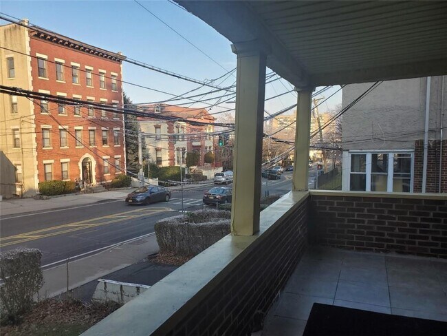 114 Lincoln Ave-Unit -1st Floor in New Rochelle, NY - Building Photo - Building Photo